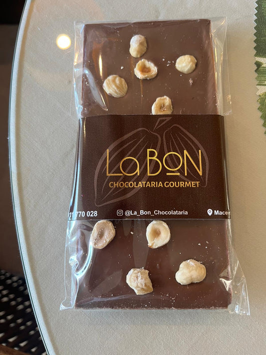 Barra de Chocolate ao Leite com Avelãs Inteiras – Gourmet e Artesanal